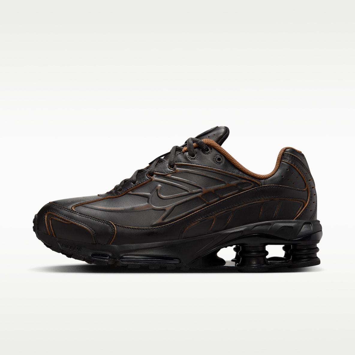 NIKE公式】 ブラック Nike Shox シューズ【ナイキ公式通販】